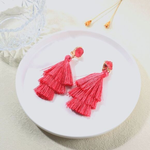NWT Pink Tassel Drop Clip On Druzy Earrings - Picture 1 of 11